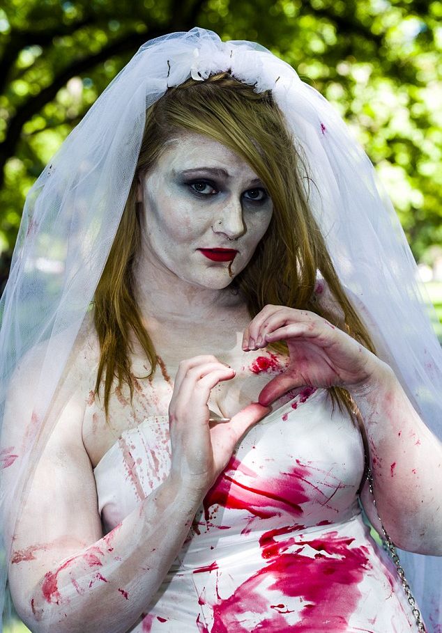 Вторая жизнь свадебного платья: от покрывала на детскую кроватку до костюма к Хэллоуину