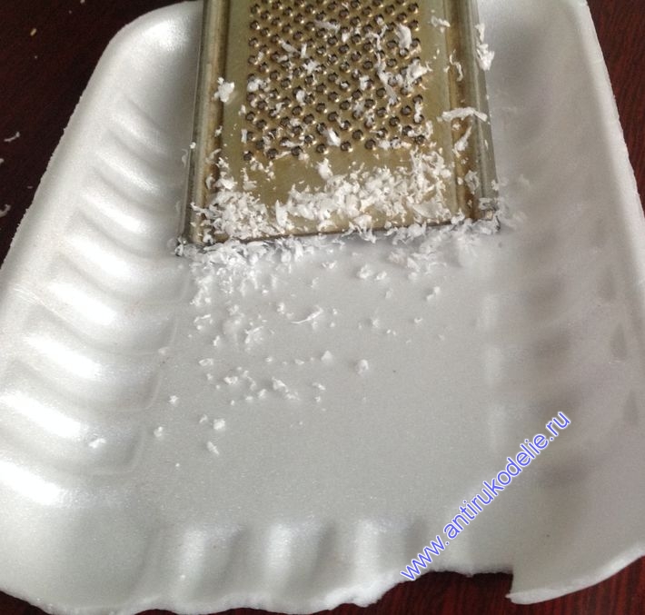 Искусственный снег из подложки