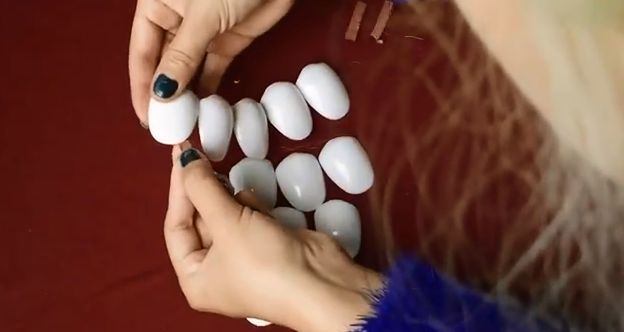 Самодельные подарки на Восьмое марта: Модная бижутерия из подручных материалов