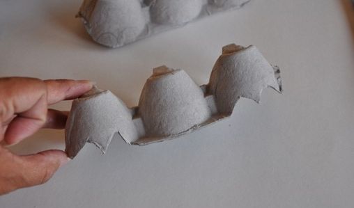 Летучие мышеи из коробок для яиц на Хэллоуин